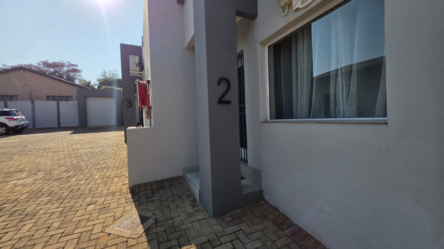 To Let Commercial Property for Rent in Lyttelton Manor Gauteng