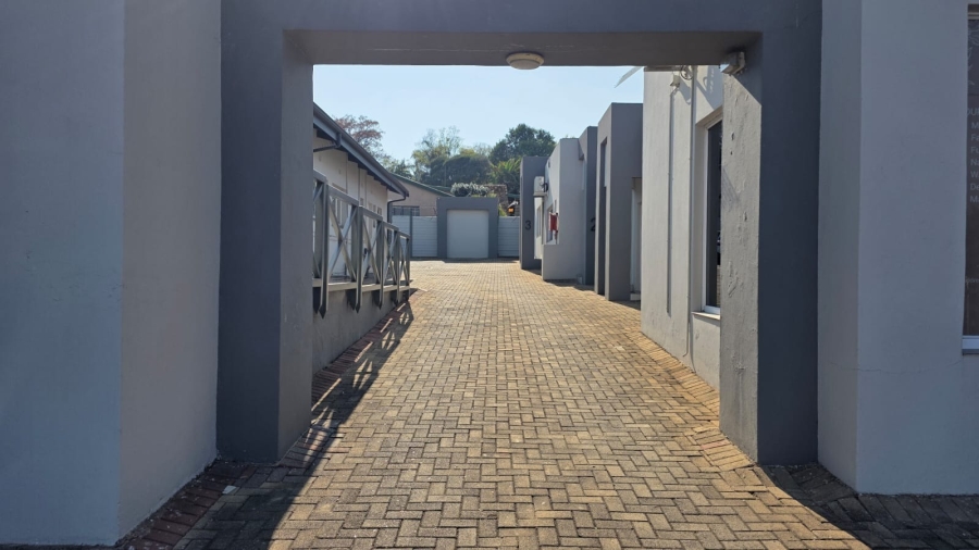 To Let Commercial Property for Rent in Lyttelton Manor Gauteng