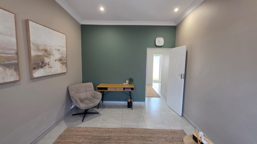 To Let Commercial Property for Rent in Lyttelton Manor Gauteng