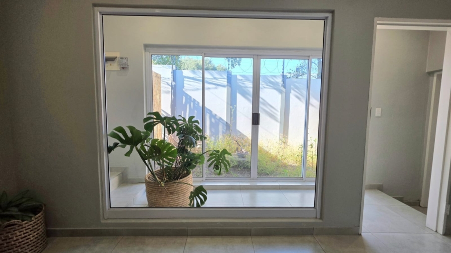 To Let Commercial Property for Rent in Lyttelton Manor Gauteng