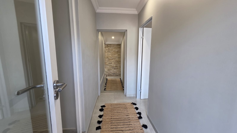To Let Commercial Property for Rent in Lyttelton Manor Gauteng