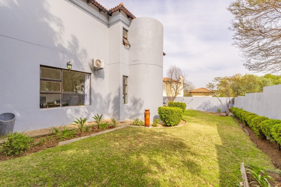 To Let 4 Bedroom Property for Rent in Dainfern Valley Gauteng