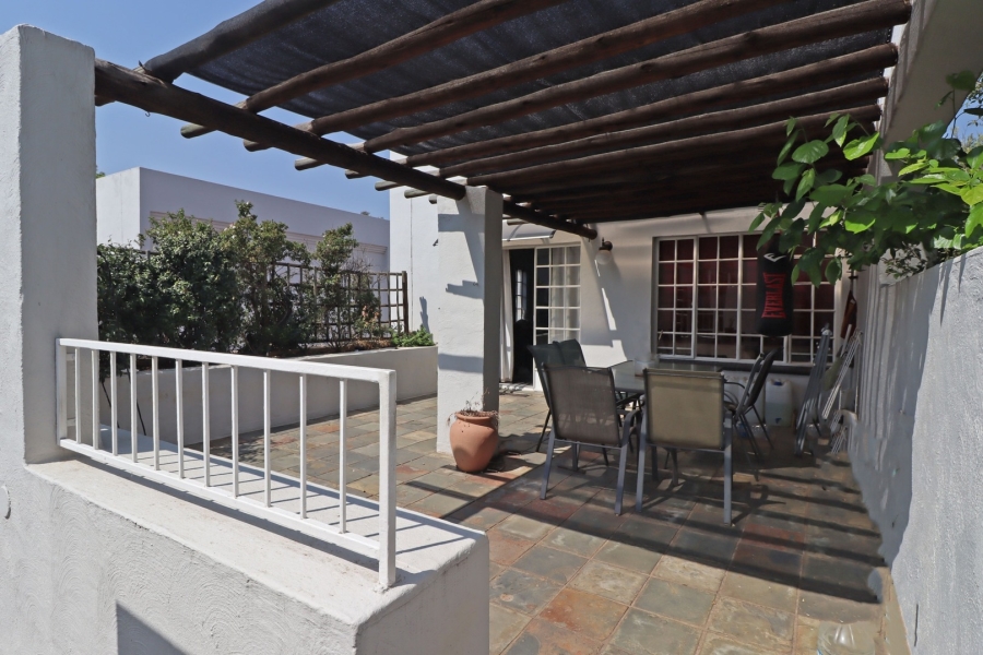 To Let 2 Bedroom Property for Rent in Epsom Downs Gauteng