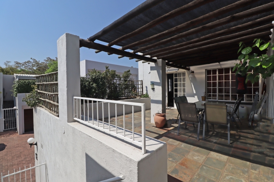 To Let 2 Bedroom Property for Rent in Epsom Downs Gauteng