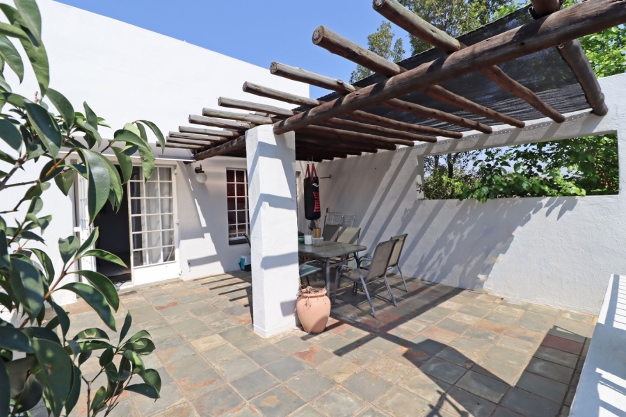 To Let 2 Bedroom Property for Rent in Epsom Downs Gauteng