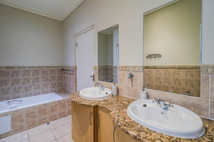 2 Bedroom Property for Sale in Morningside Gauteng
