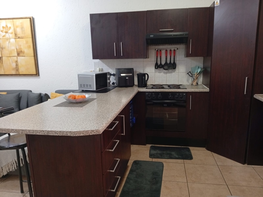 To Let 1 Bedroom Property for Rent in Paulshof Gauteng