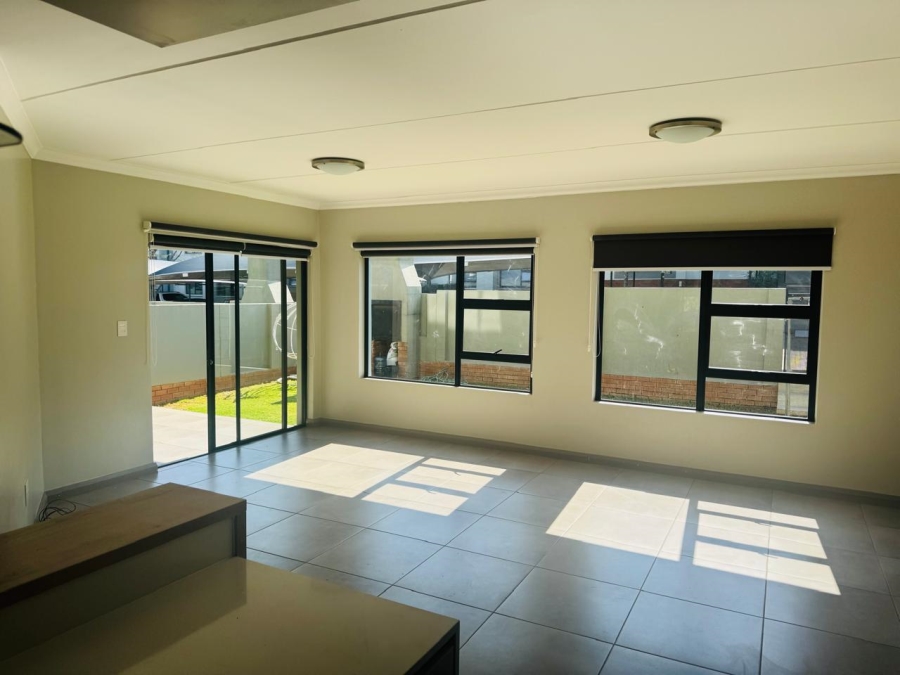 3 Bedroom Property for Sale in Carlswald Gauteng