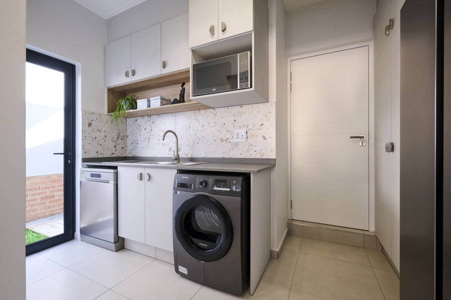 To Let 4 Bedroom Property for Rent in Craigavon Gauteng
