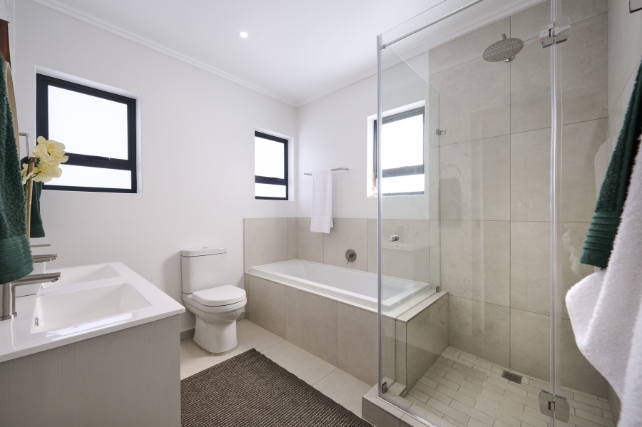 To Let 4 Bedroom Property for Rent in Craigavon Gauteng
