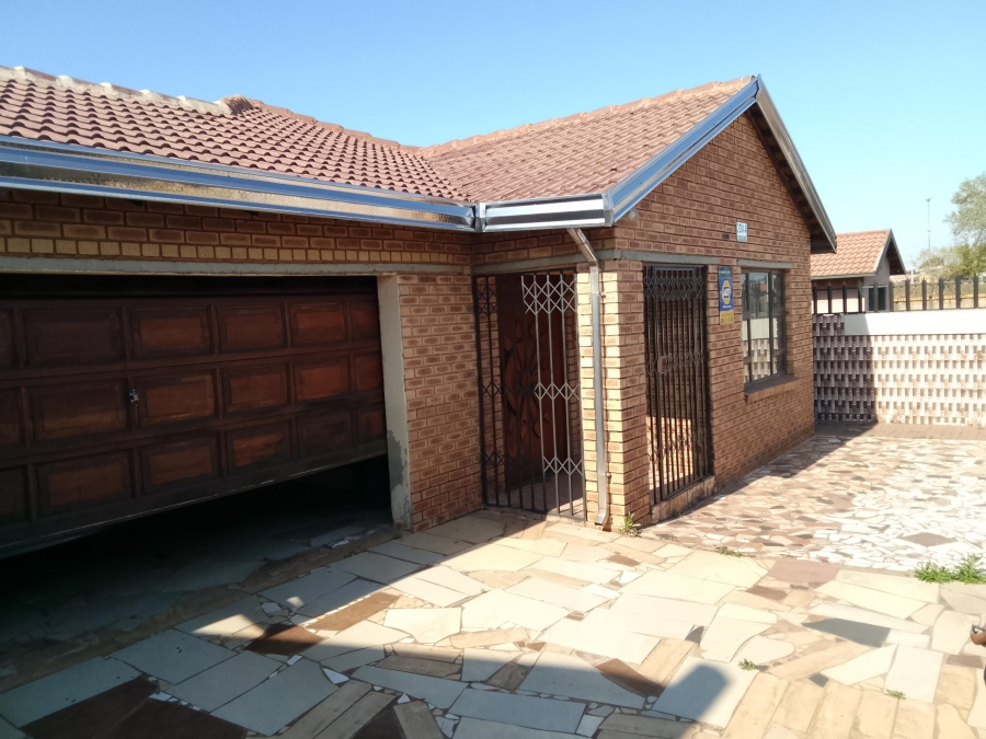 3 Bedroom Property for Sale in Vosloorus Gauteng