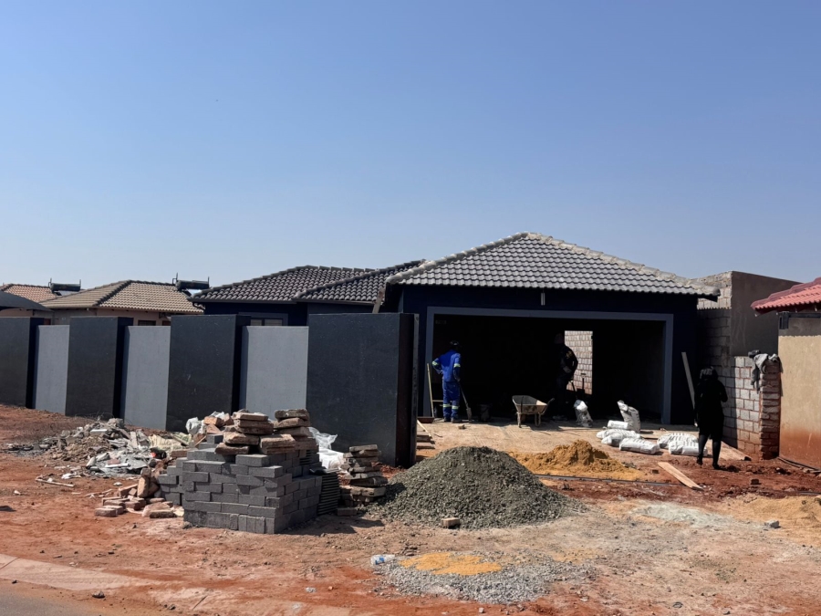 4 Bedroom Property for Sale in Dawn Park Gauteng