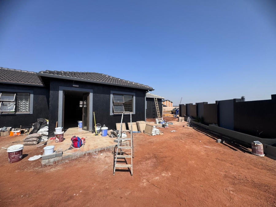 4 Bedroom Property for Sale in Dawn Park Gauteng