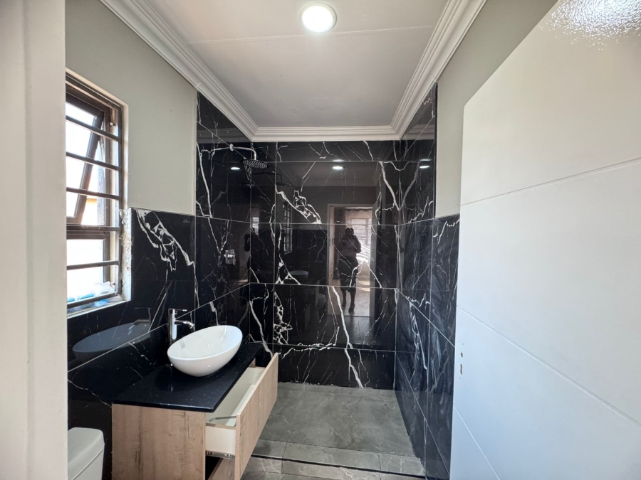 4 Bedroom Property for Sale in Dawn Park Gauteng