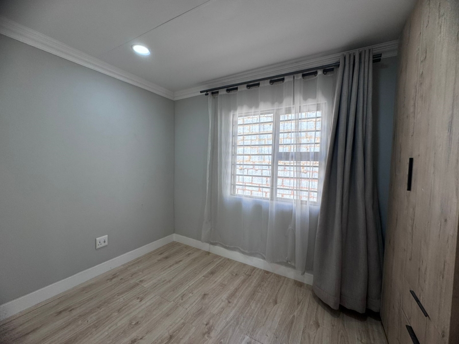 4 Bedroom Property for Sale in Dawn Park Gauteng