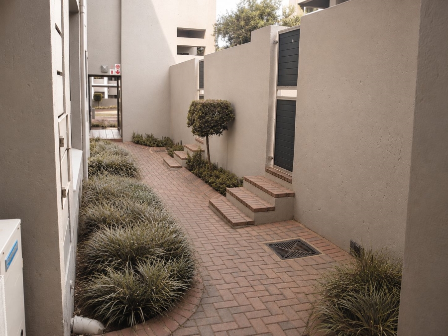 To Let 2 Bedroom Property for Rent in Lonehill Gauteng