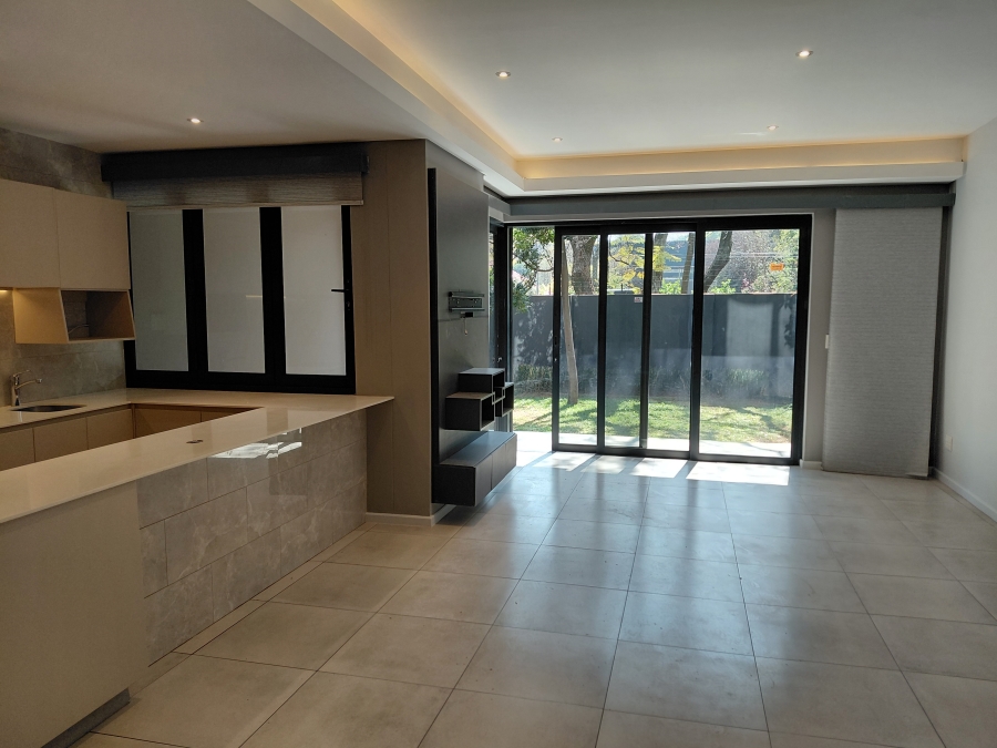 To Let 3 Bedroom Property for Rent in Rosebank Gauteng