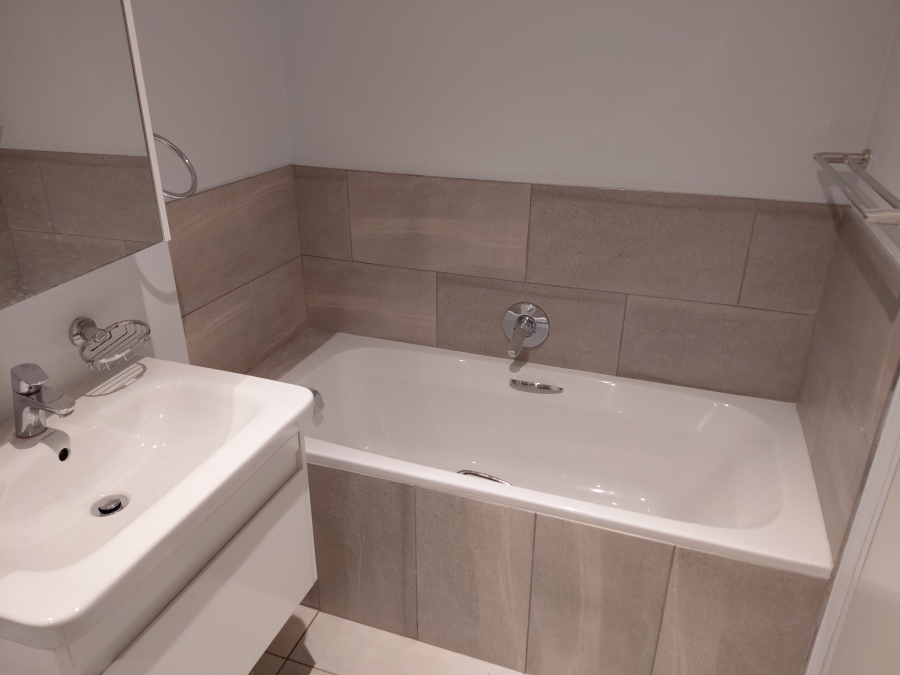 To Let 3 Bedroom Property for Rent in Rosebank Gauteng
