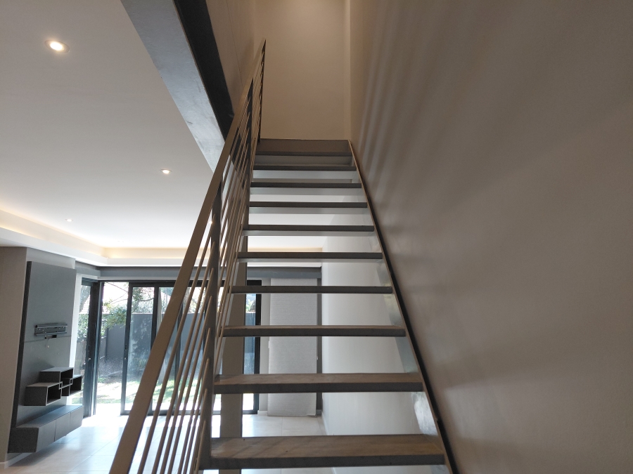 To Let 3 Bedroom Property for Rent in Rosebank Gauteng