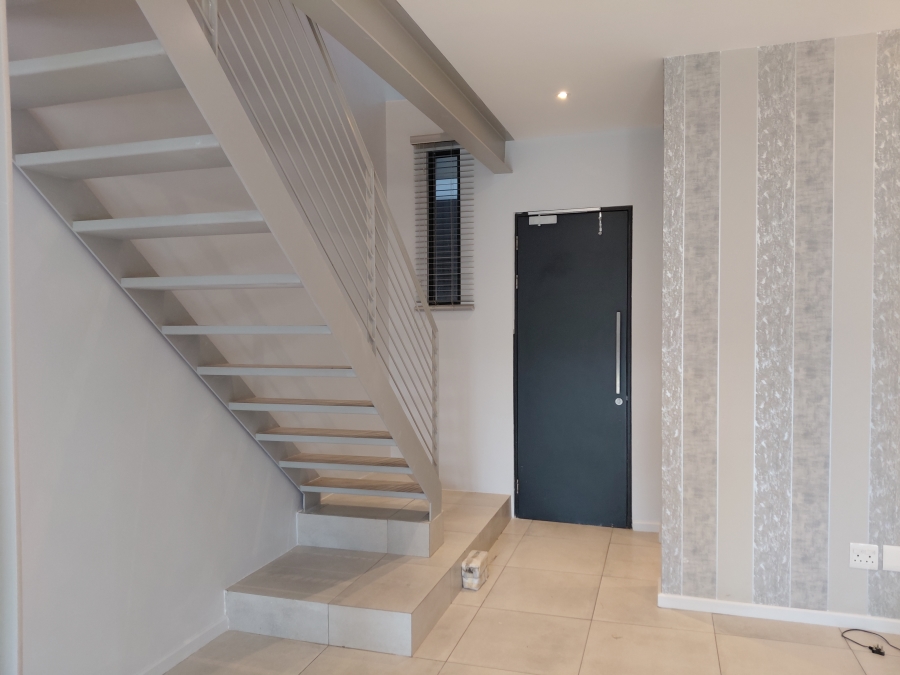 To Let 3 Bedroom Property for Rent in Rosebank Gauteng