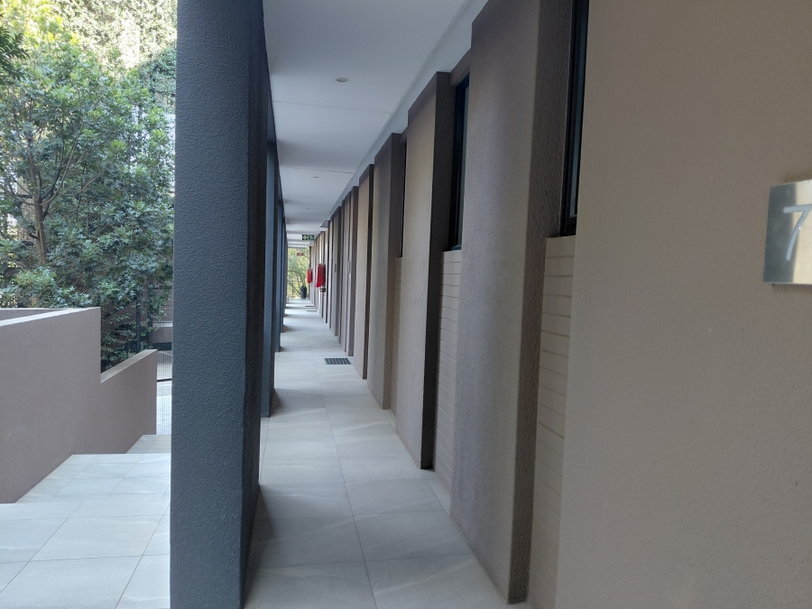 To Let 3 Bedroom Property for Rent in Rosebank Gauteng