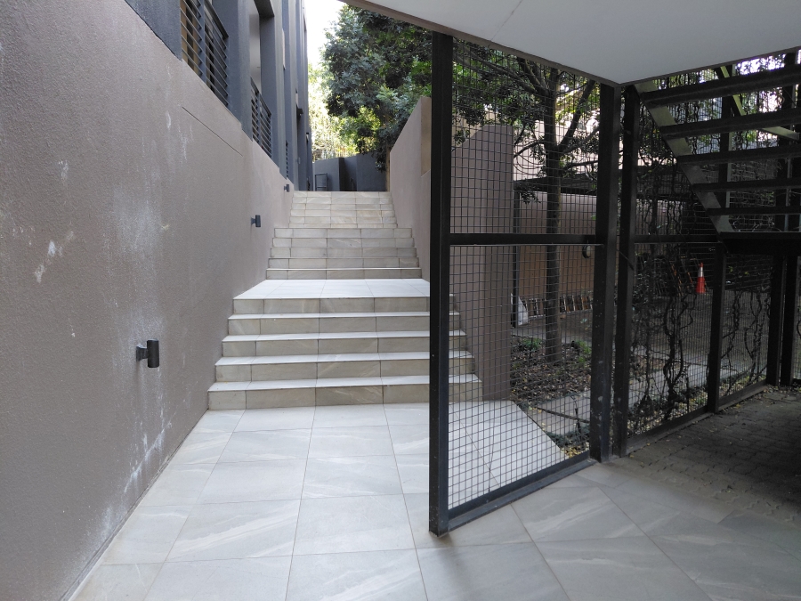To Let 3 Bedroom Property for Rent in Rosebank Gauteng