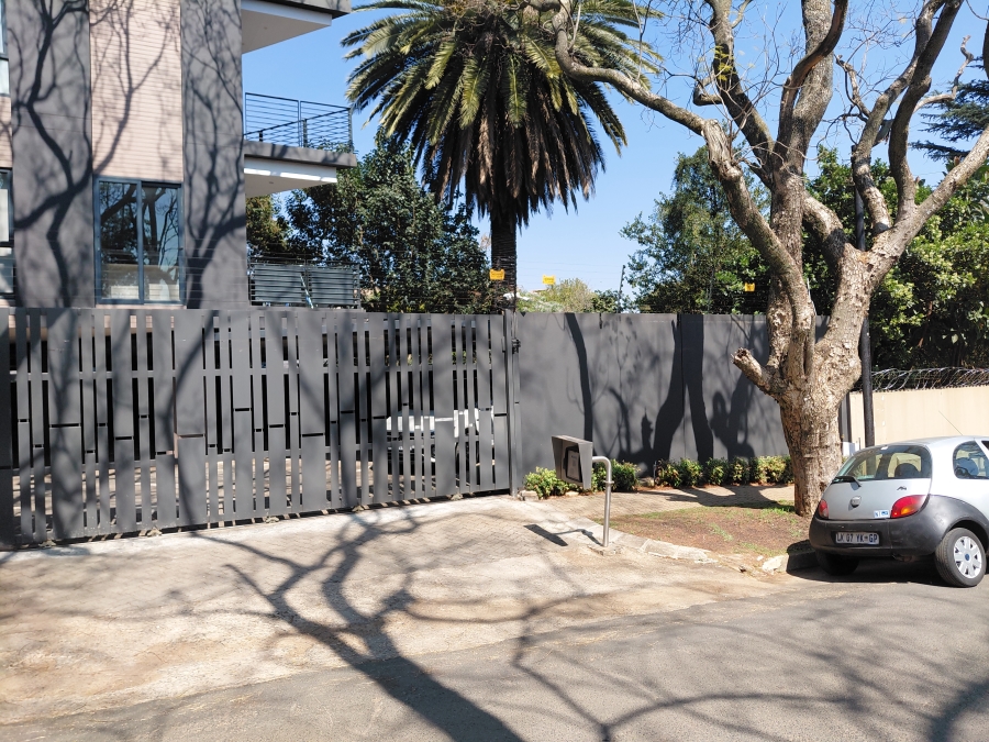 To Let 3 Bedroom Property for Rent in Rosebank Gauteng