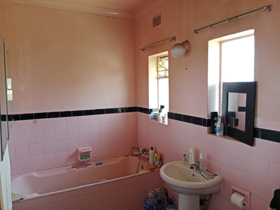 3 Bedroom Property for Sale in De Wetshof Gauteng