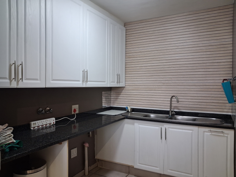 4 Bedroom Property for Sale in Greenstone Hill Gauteng