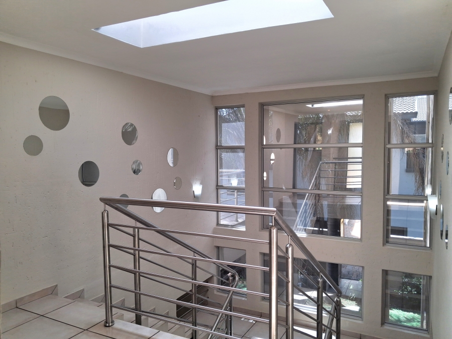 4 Bedroom Property for Sale in Greenstone Hill Gauteng