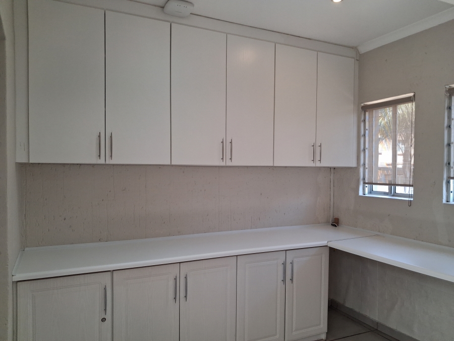 4 Bedroom Property for Sale in Greenstone Hill Gauteng