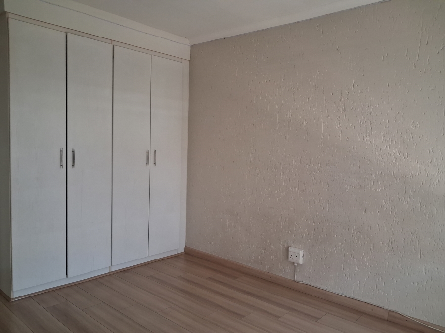 4 Bedroom Property for Sale in Greenstone Hill Gauteng