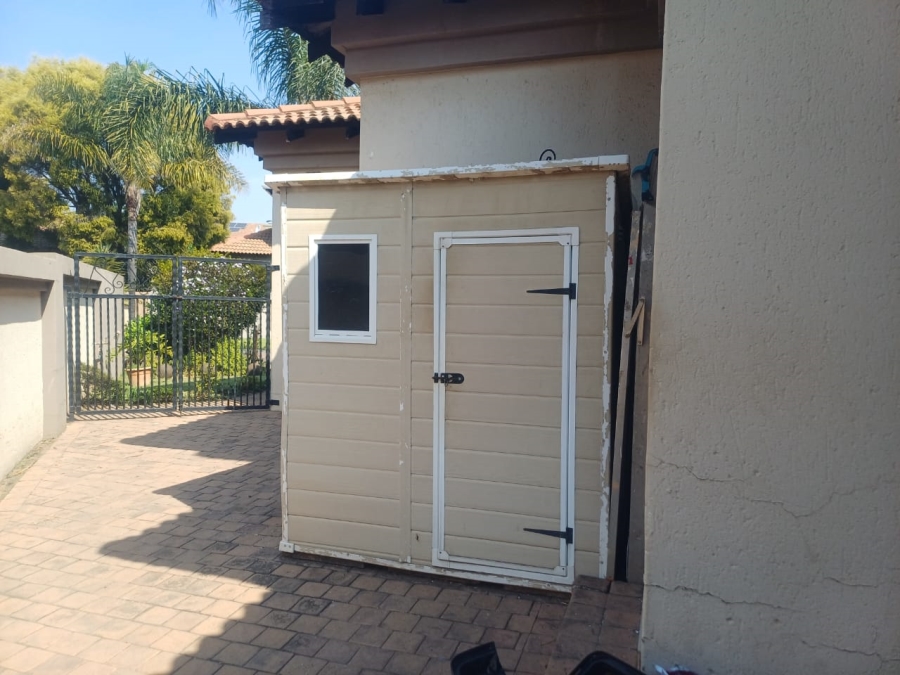 3 Bedroom Property for Sale in Lakefield Gauteng