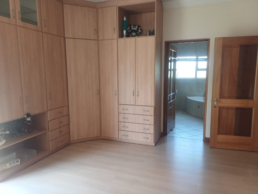 3 Bedroom Property for Sale in Lakefield Gauteng