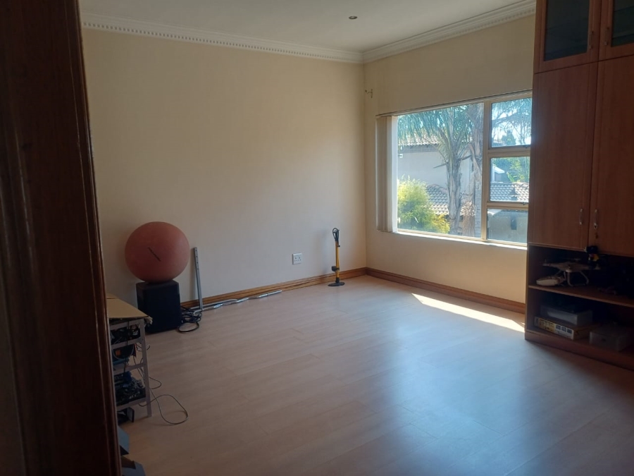 3 Bedroom Property for Sale in Lakefield Gauteng