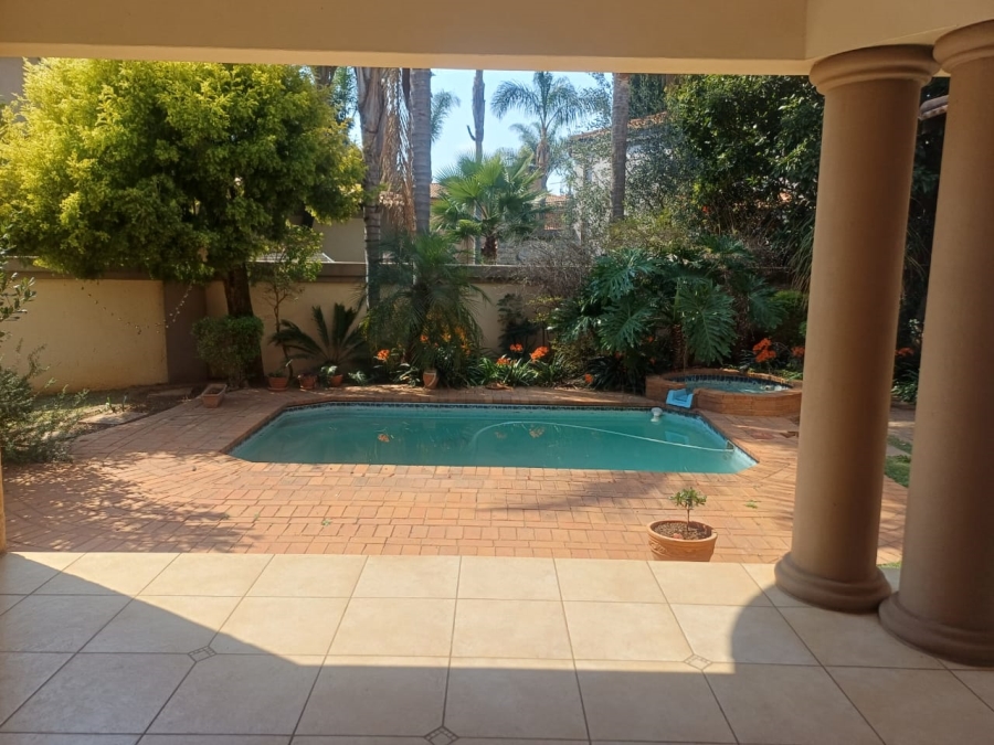 3 Bedroom Property for Sale in Lakefield Gauteng