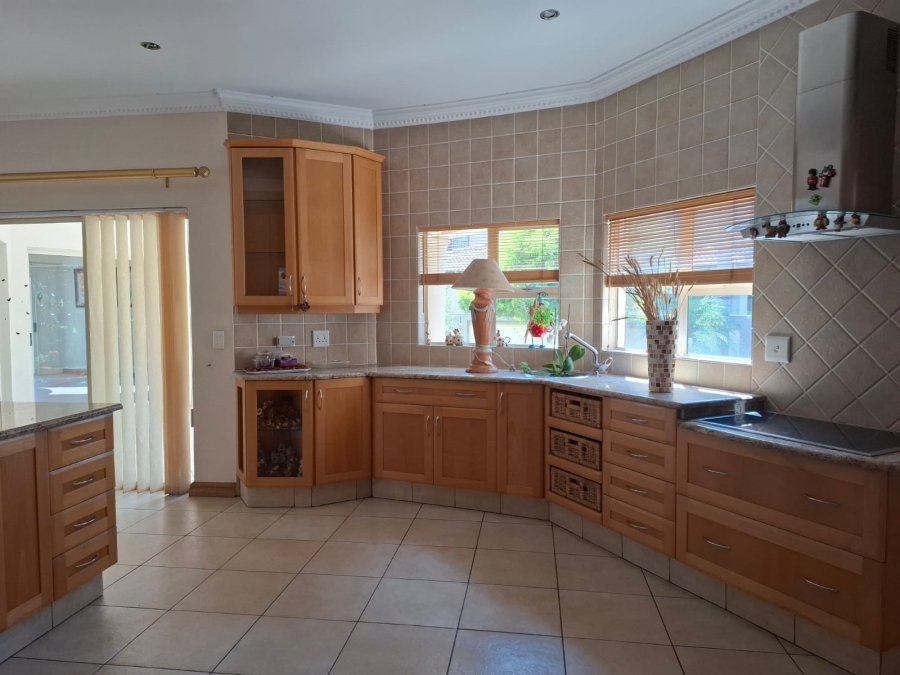 3 Bedroom Property for Sale in Lakefield Gauteng