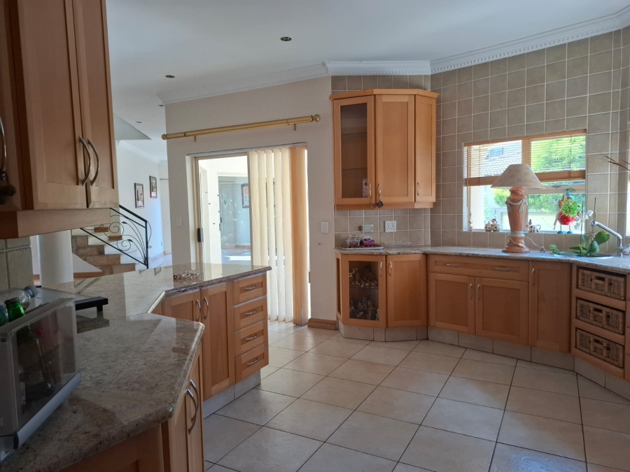 3 Bedroom Property for Sale in Lakefield Gauteng