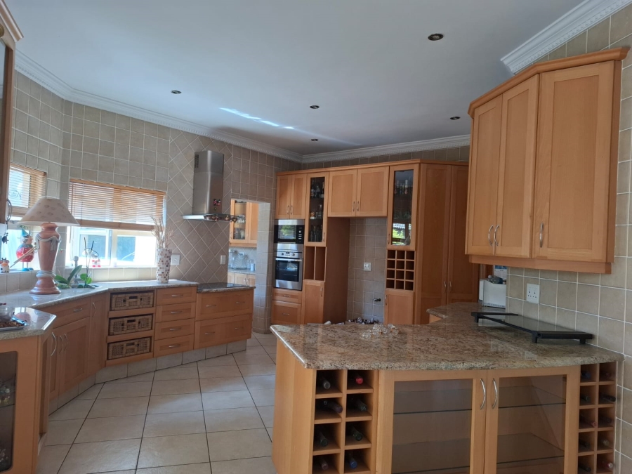 3 Bedroom Property for Sale in Lakefield Gauteng