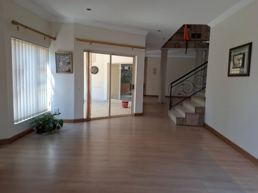 3 Bedroom Property for Sale in Lakefield Gauteng