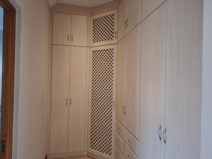 3 Bedroom Property for Sale in Lakefield Gauteng