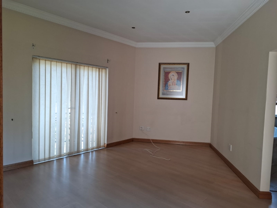 3 Bedroom Property for Sale in Lakefield Gauteng