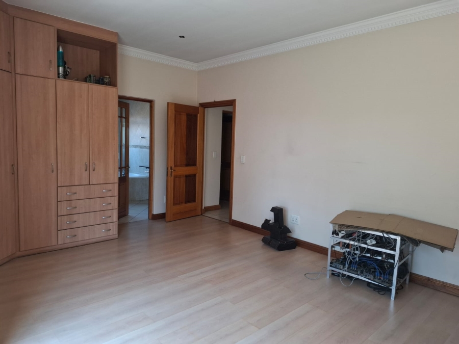 3 Bedroom Property for Sale in Lakefield Gauteng