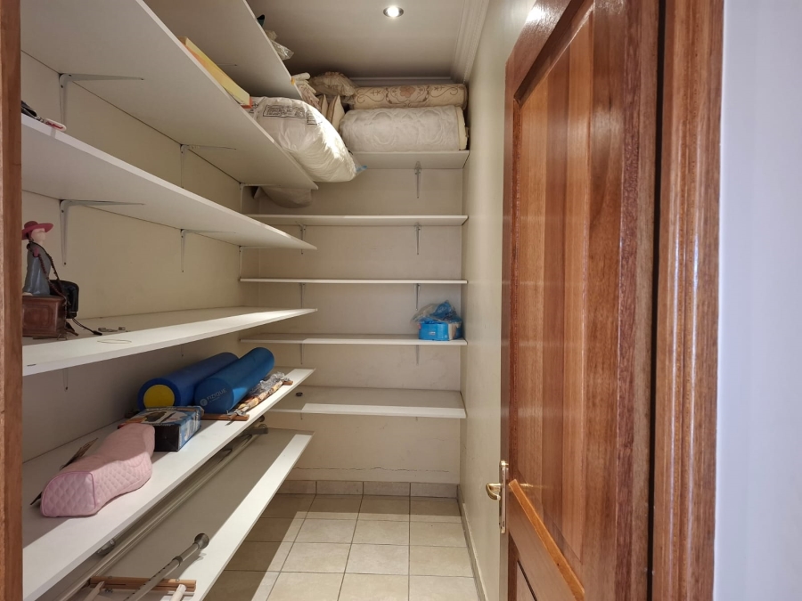 3 Bedroom Property for Sale in Lakefield Gauteng