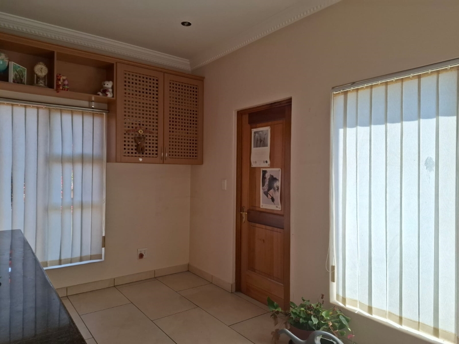 3 Bedroom Property for Sale in Lakefield Gauteng