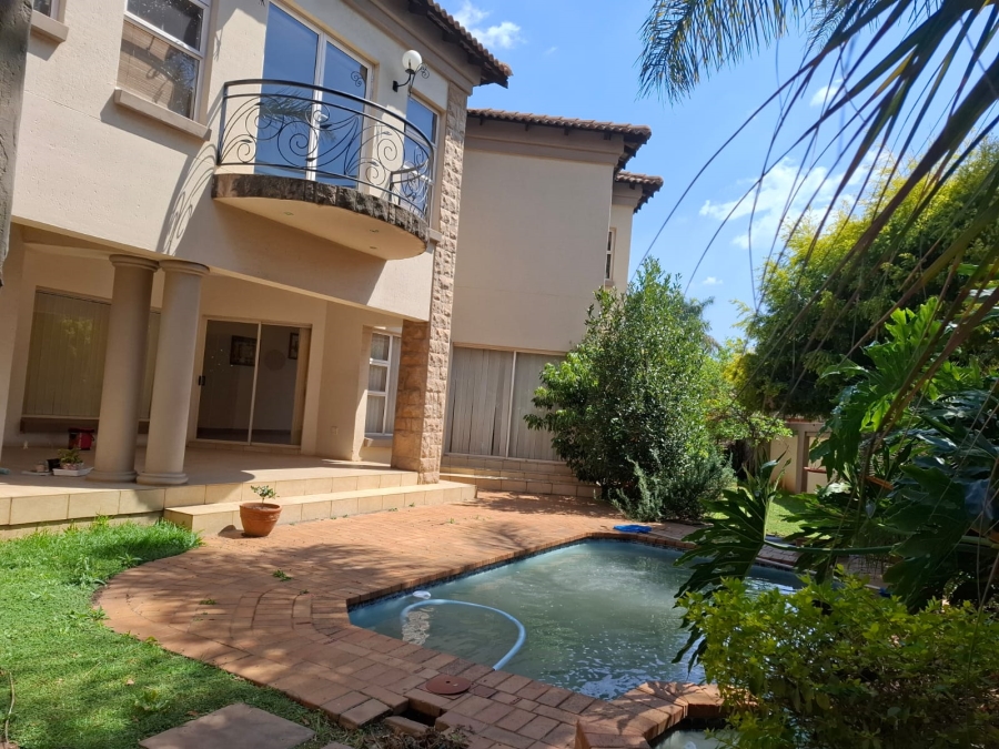 3 Bedroom Property for Sale in Lakefield Gauteng