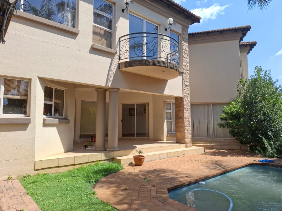 3 Bedroom Property for Sale in Lakefield Gauteng