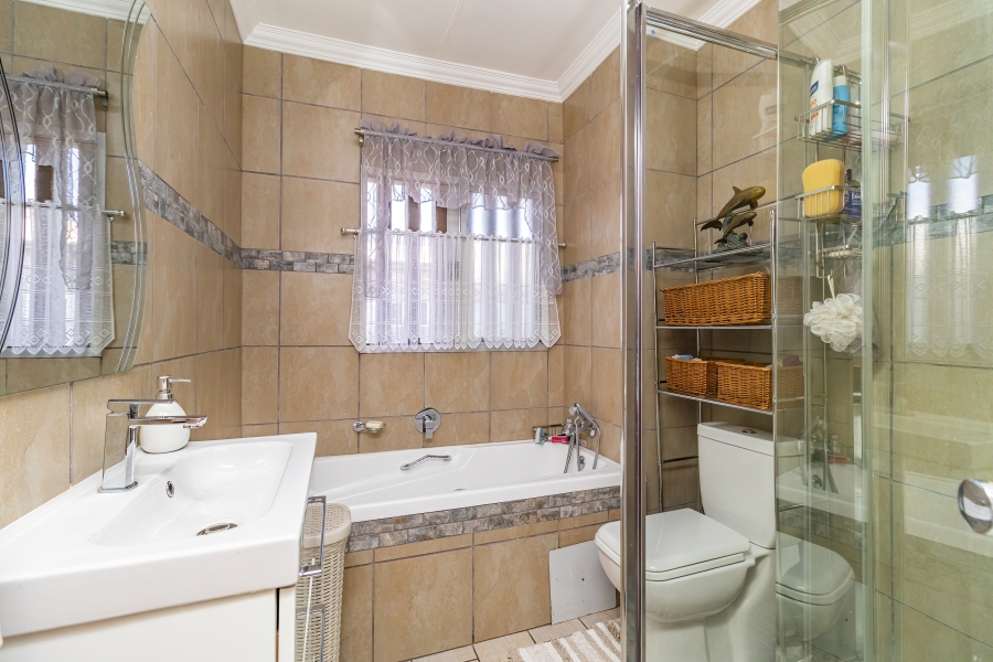 2 Bedroom Property for Sale in Eastleigh Gauteng