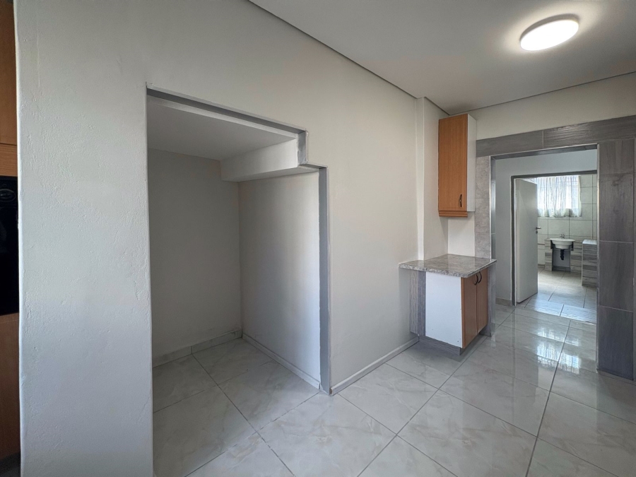 To Let 1 Bedroom Property for Rent in Wierda Park Gauteng