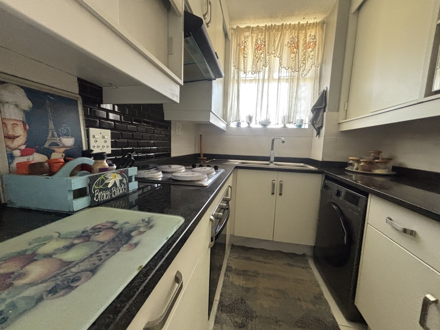 2 Bedroom Property for Sale in Elardus Park Gauteng
